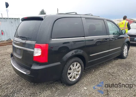 2016 Chrysler Town & Country Touring z USA, uszkodzony, nr VIN 2C4RC1BG5GR292758